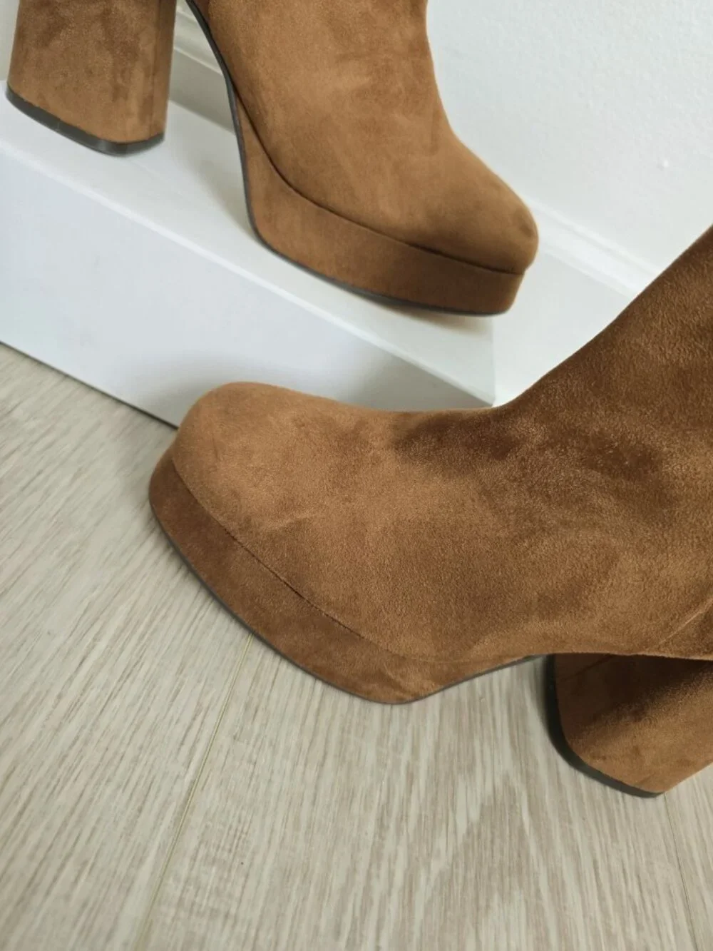 Nine West Brown Y2K Bratz Retro 70s Block Heel Platform Boots 8 Faux Suede